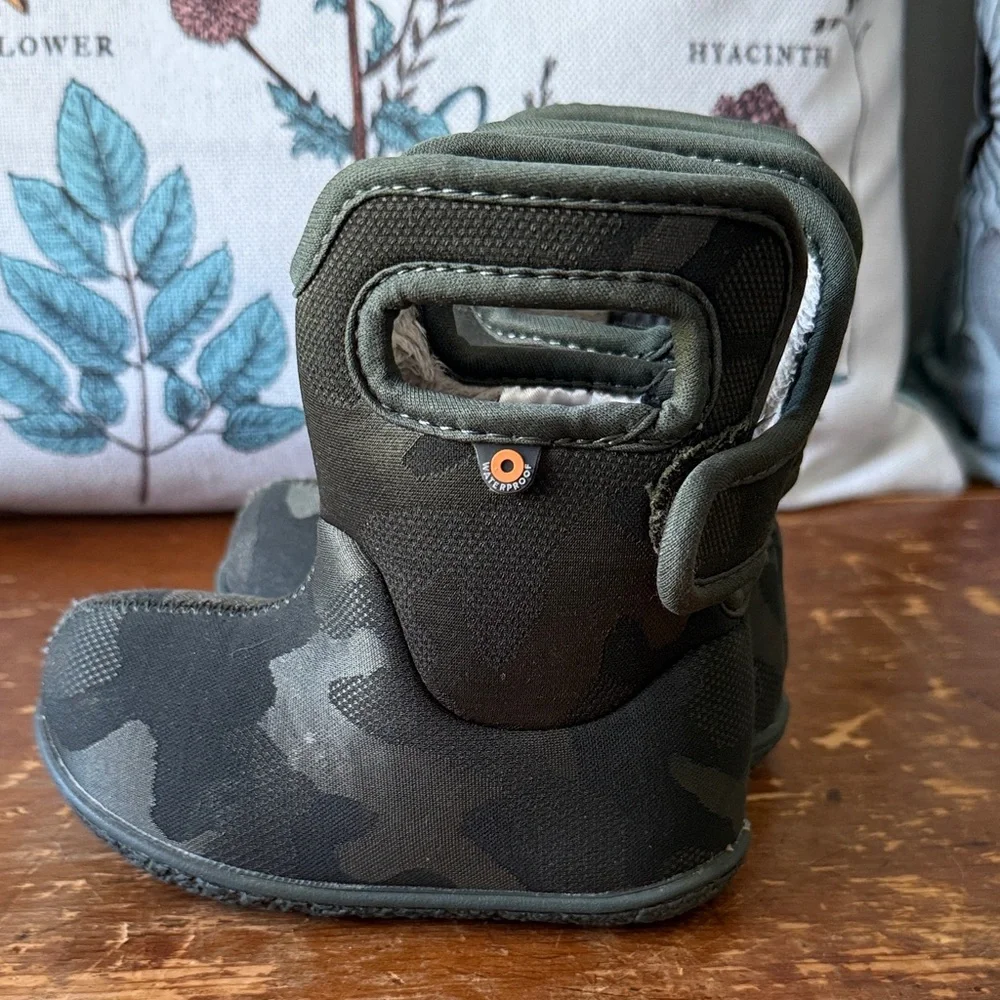 Kids Black Camo Winter Boots